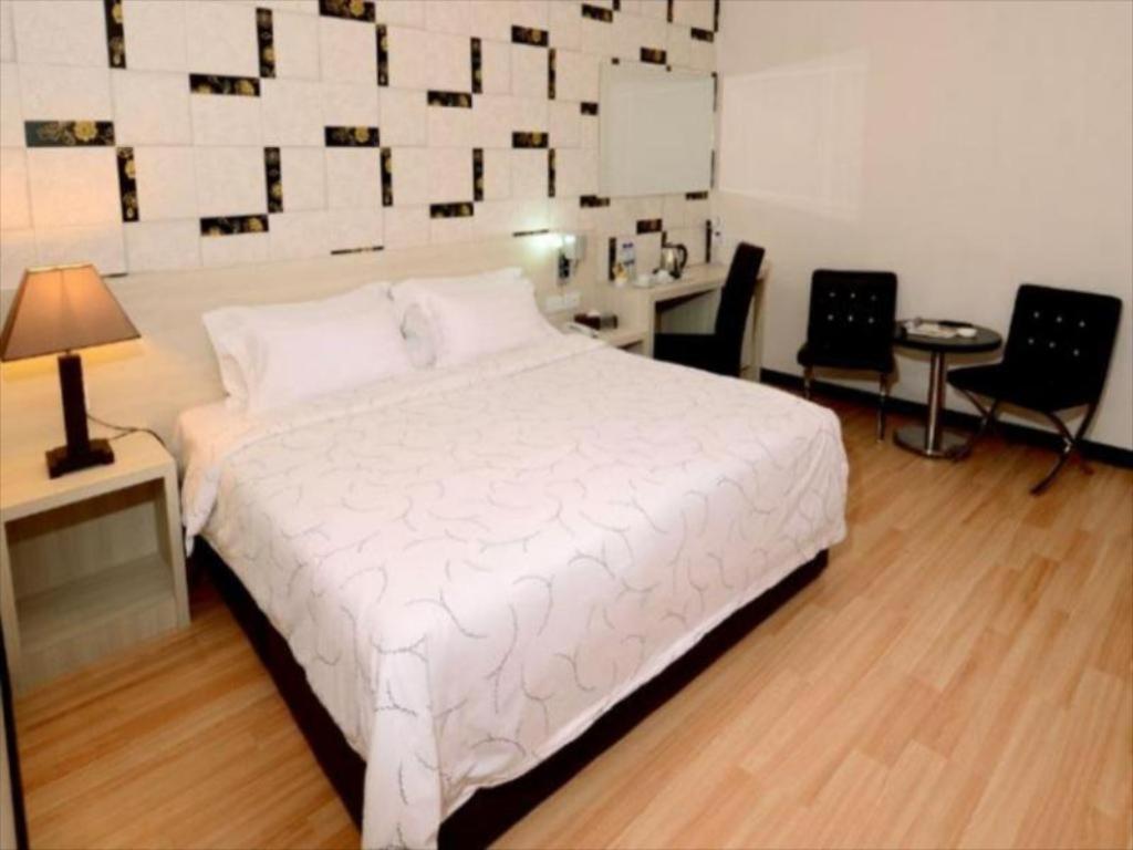 Hotel Tebrau Ct Johor Bahru Exteriör bild